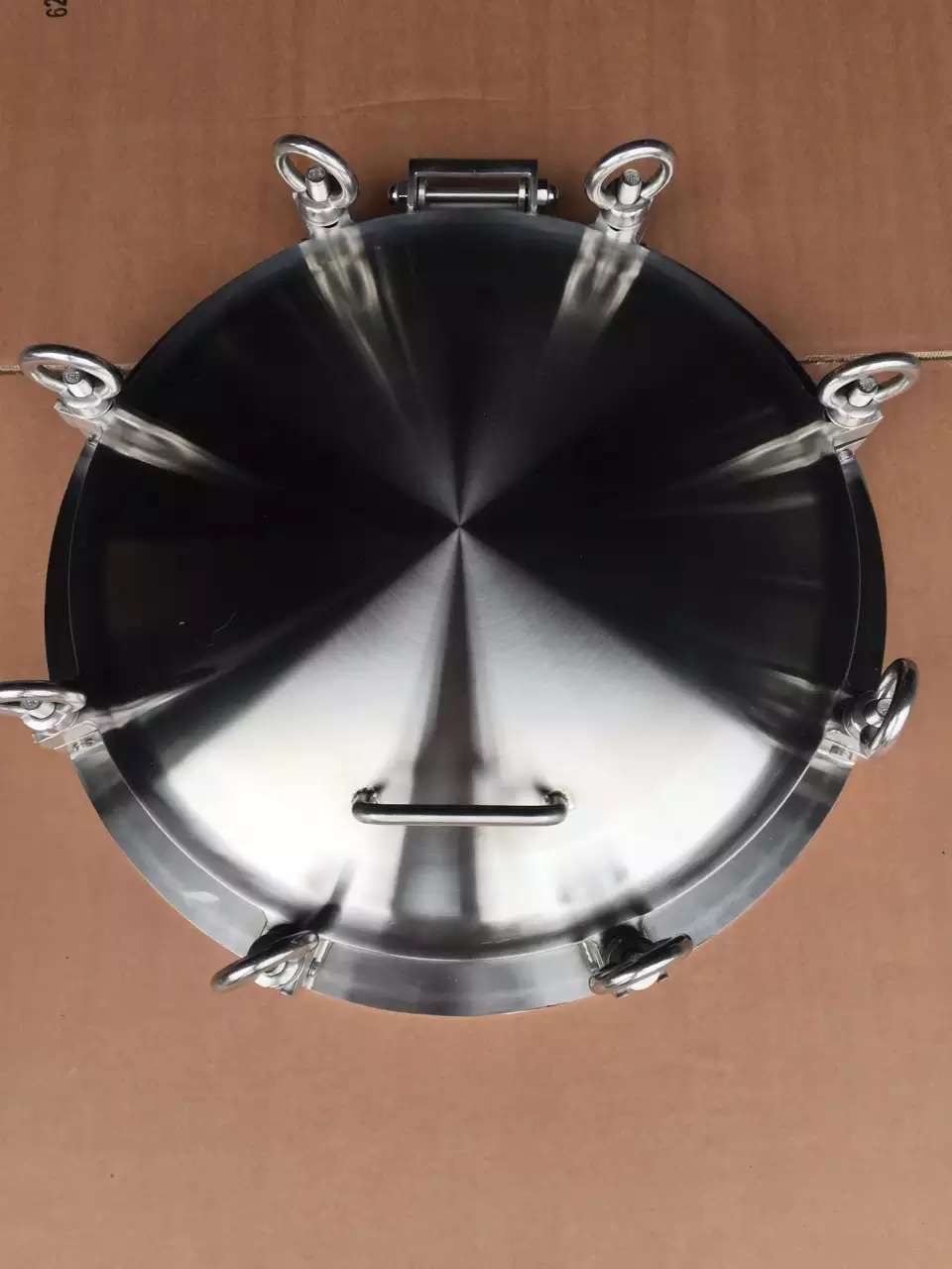 Functions of Atmospheric stainless steel tank manways